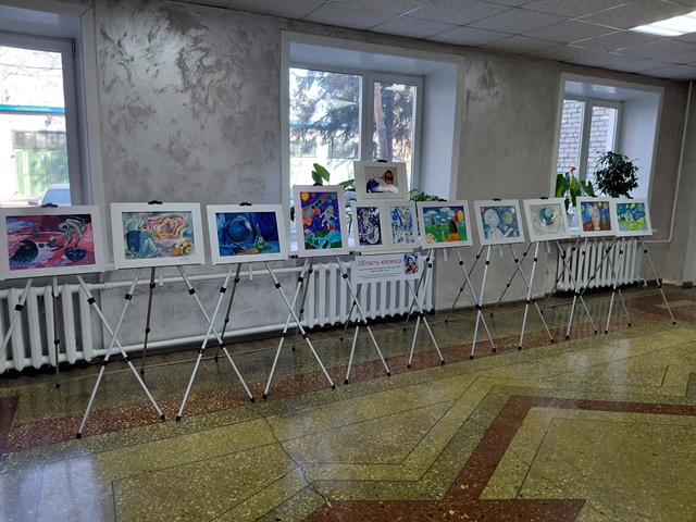 Апрельские выставки