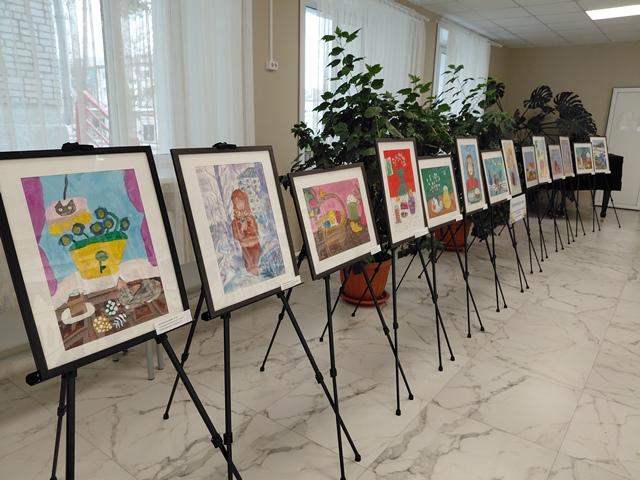 Апрельские выставки